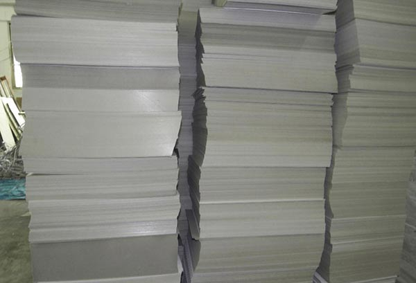 新聞紙為什么會發黃？東莞灰板紙廠家告訴你原因